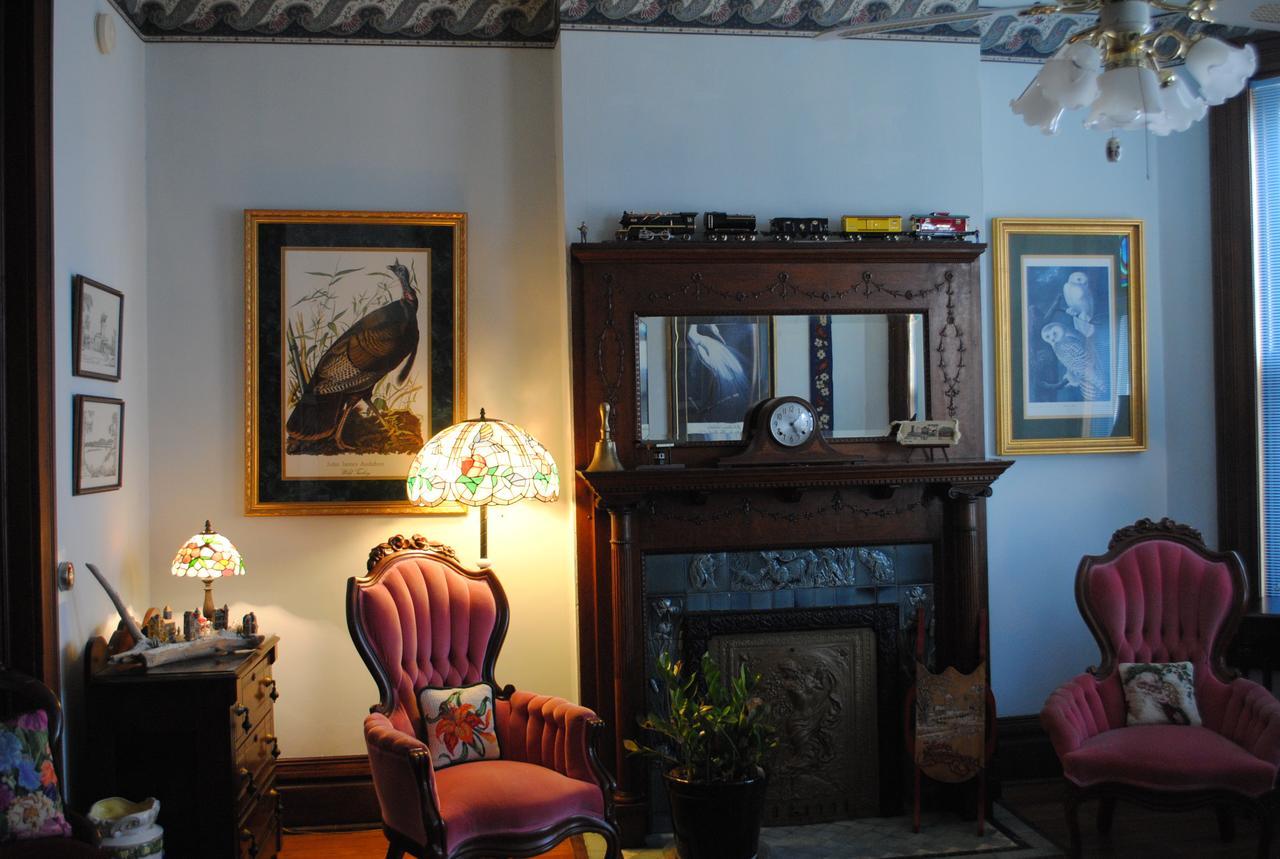 L&N Bed And Breakfast Ltd Henderson Buitenkant foto
