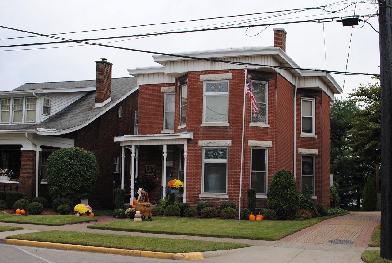 L&N Bed And Breakfast Ltd Henderson Buitenkant foto