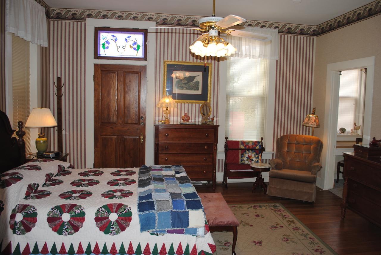 L&N Bed And Breakfast Ltd Henderson Buitenkant foto
