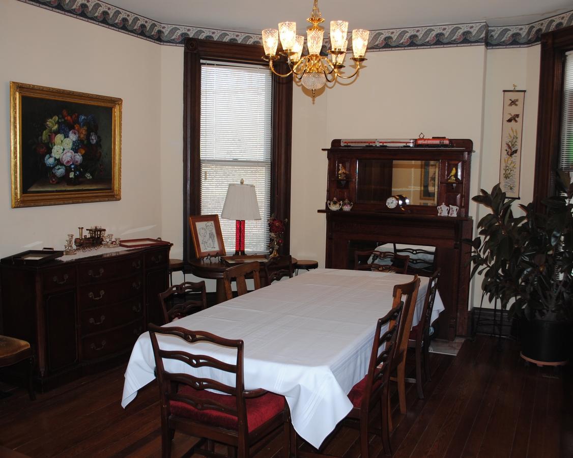L&N Bed And Breakfast Ltd Henderson Buitenkant foto